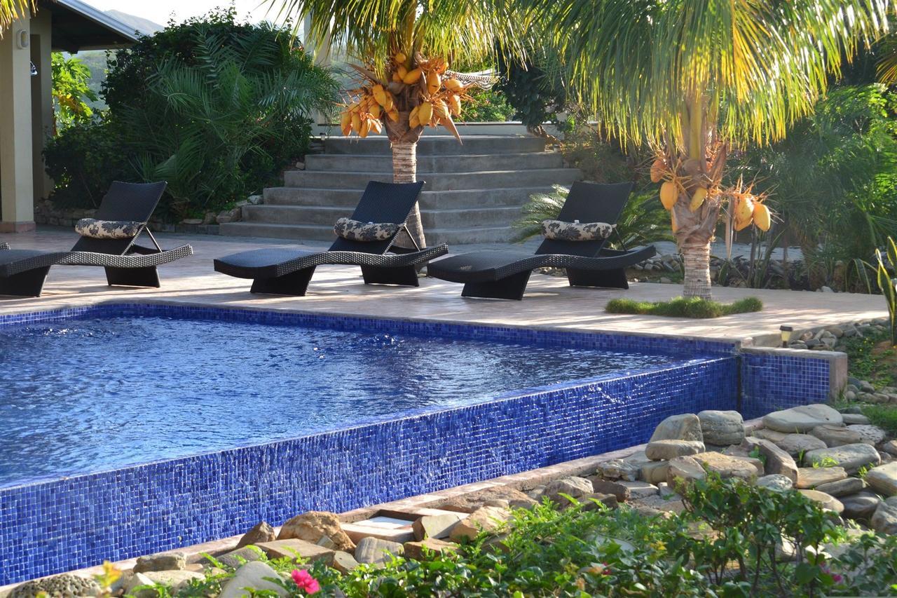 Soma Surf Resort Tola Extérieur photo