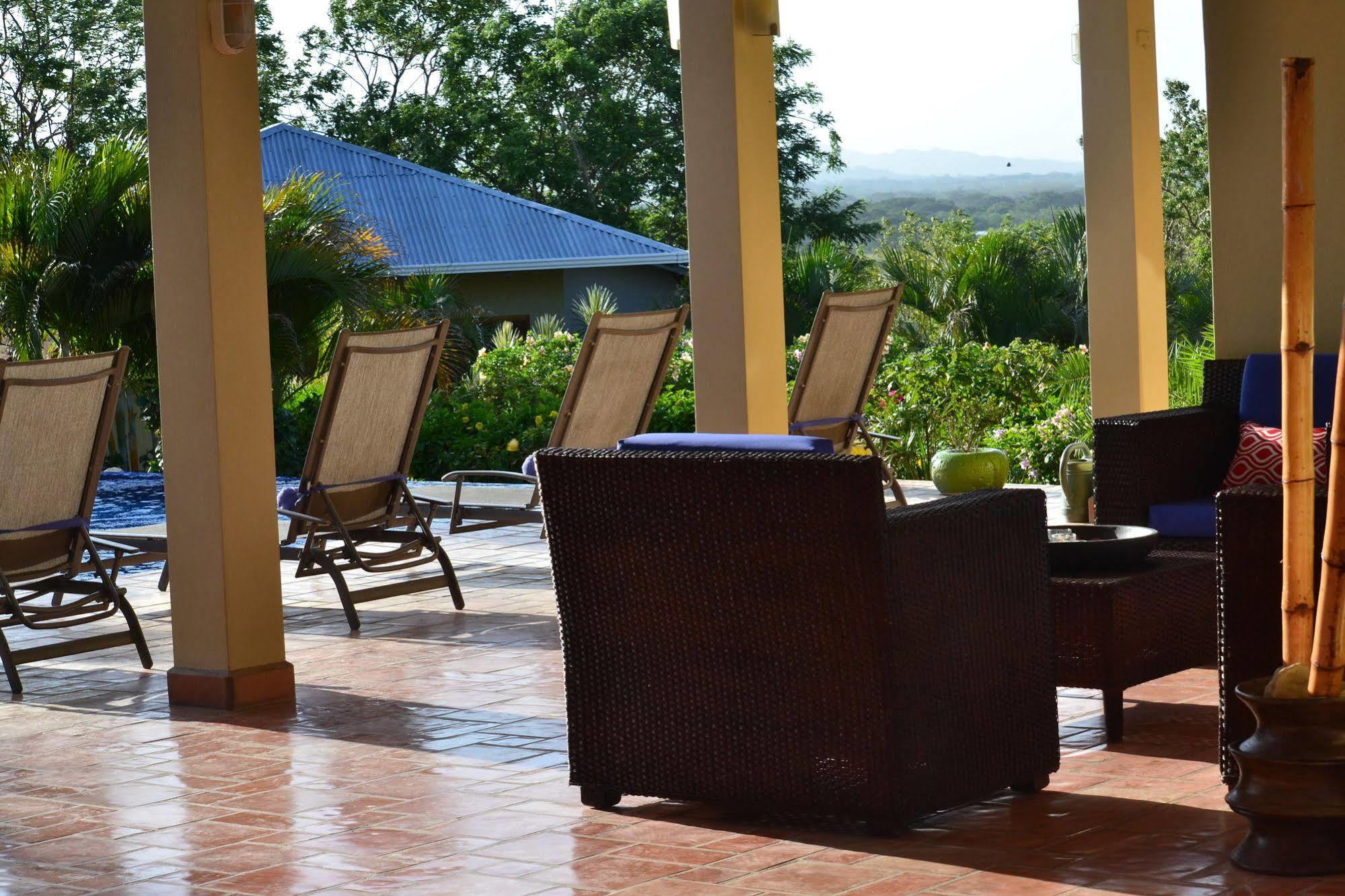 Soma Surf Resort Tola Extérieur photo